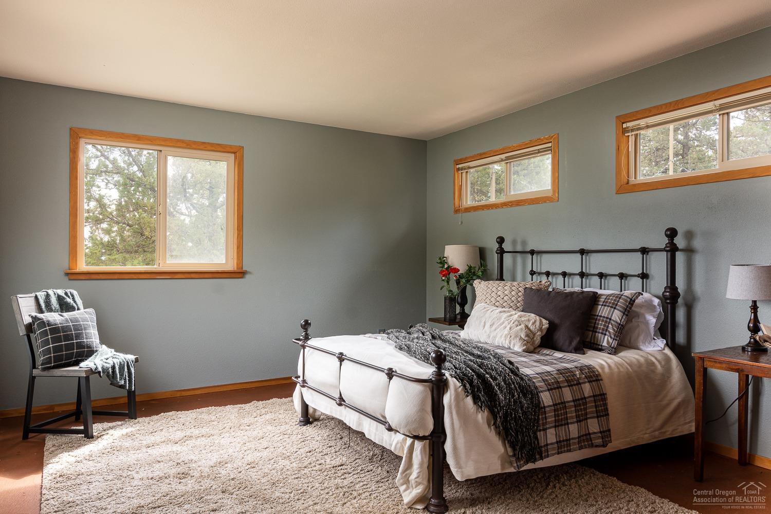 21057 Southwest Gift Road Bend, OR 97703 - Photo 8 of 25 Additional Photo