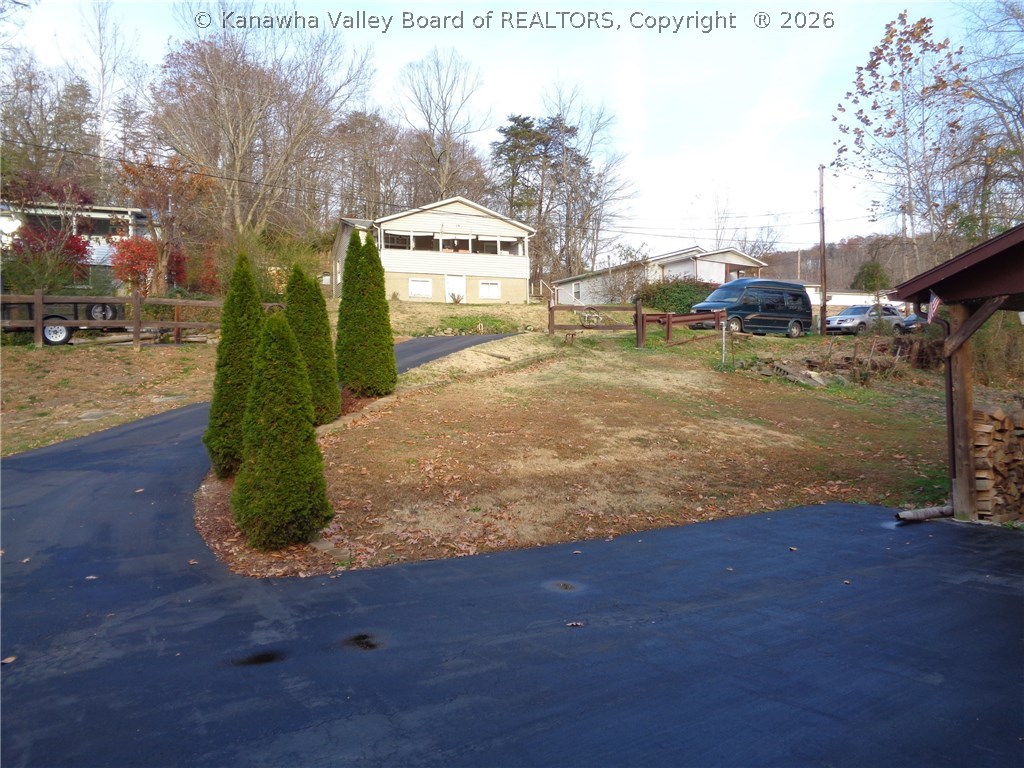 816 Chapel Heights Elkview, WV 25071 - Photo 9 of 29 Gallery Image 9