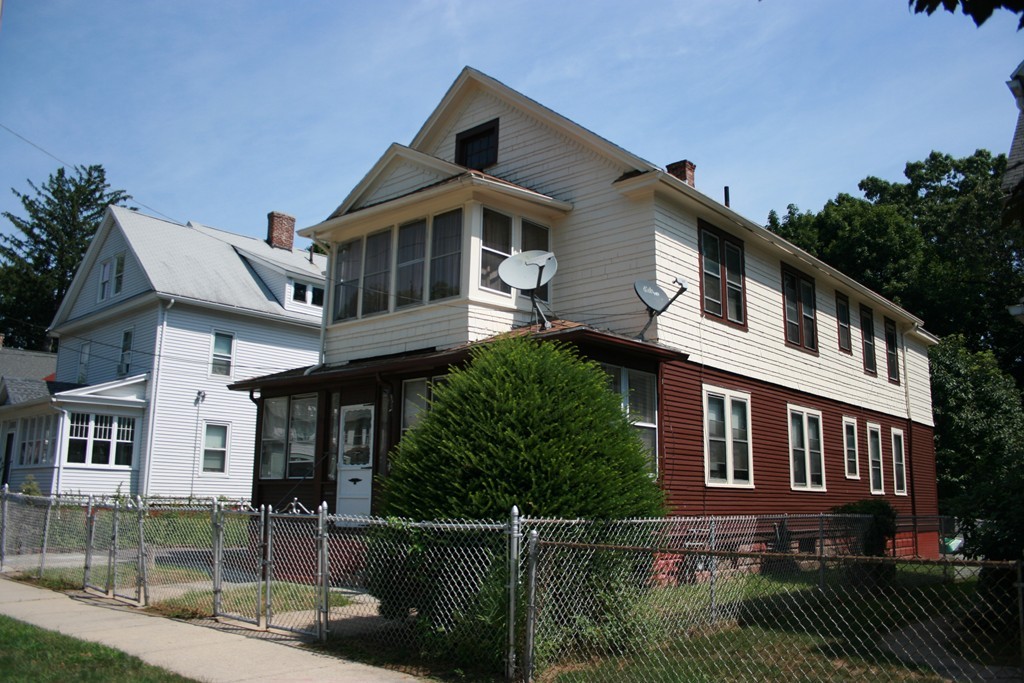 113 Norfolk Street Springfield, MA 01109 - Photo 2 of 33 Gallery Image 2