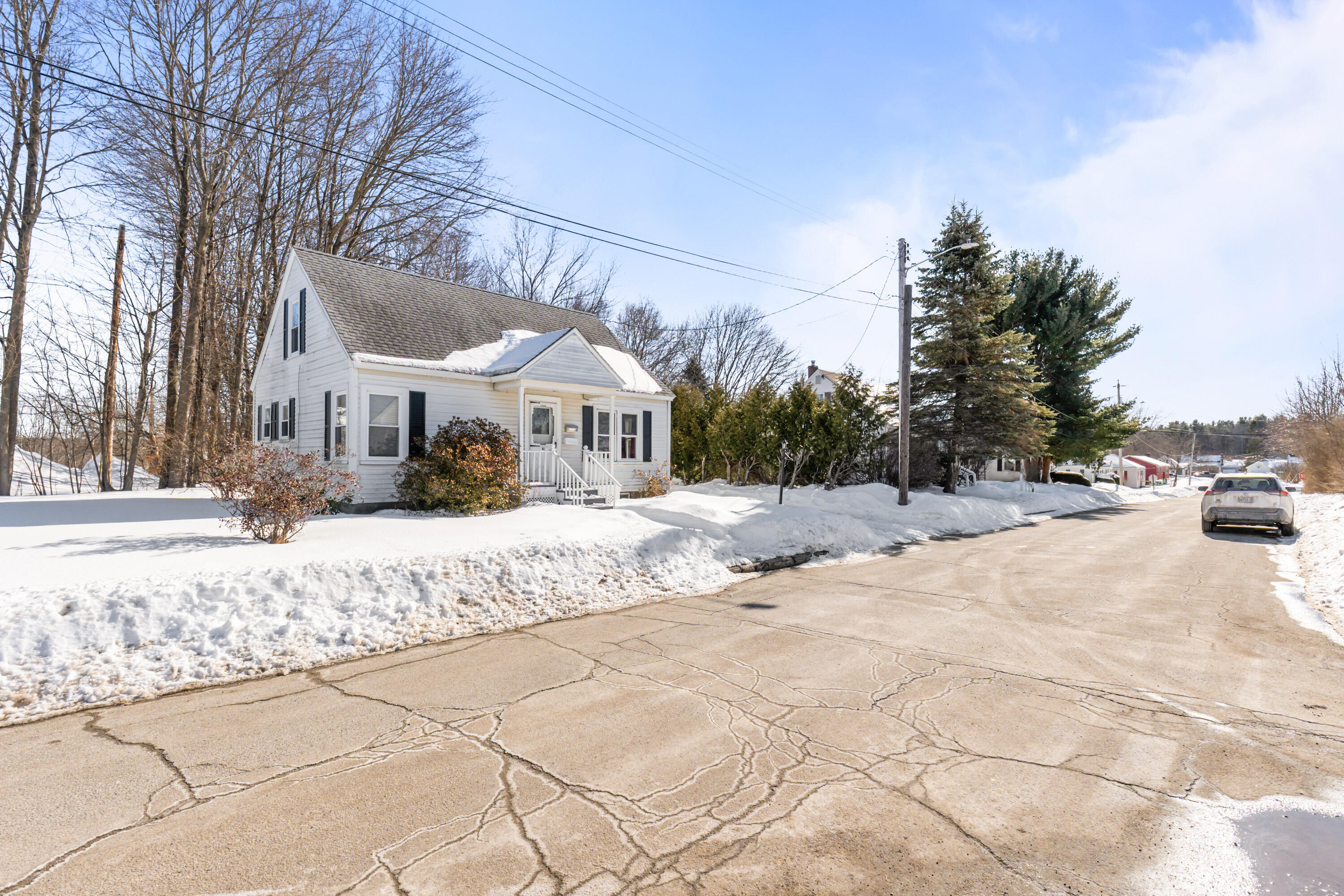 11 Kennison Street Augusta, ME 04330 - Photo 5 of 56 11 Kennison St_0105