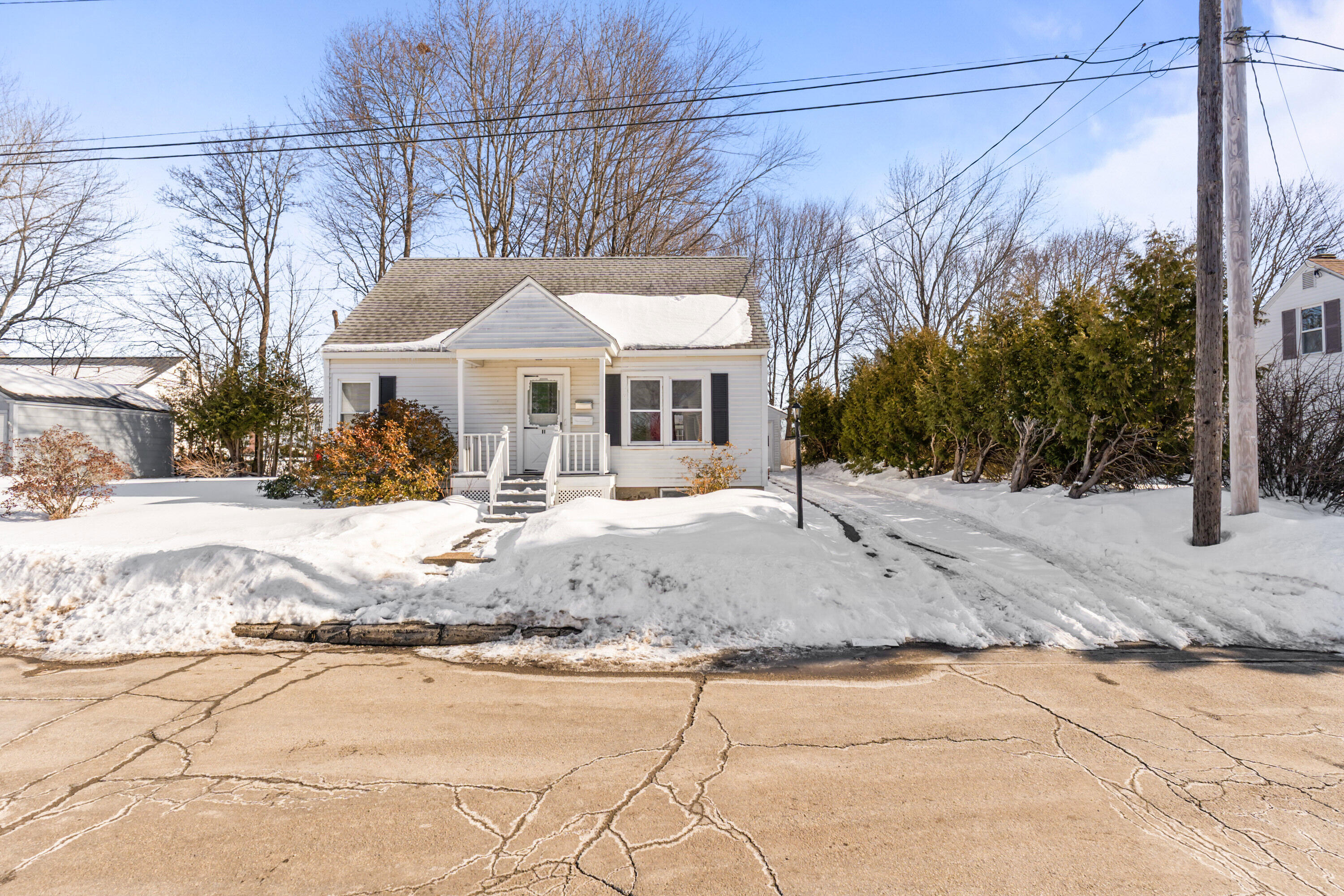 11 Kennison Street Augusta, ME 04330 - Photo 7 of 56 11 Kennison St_0107