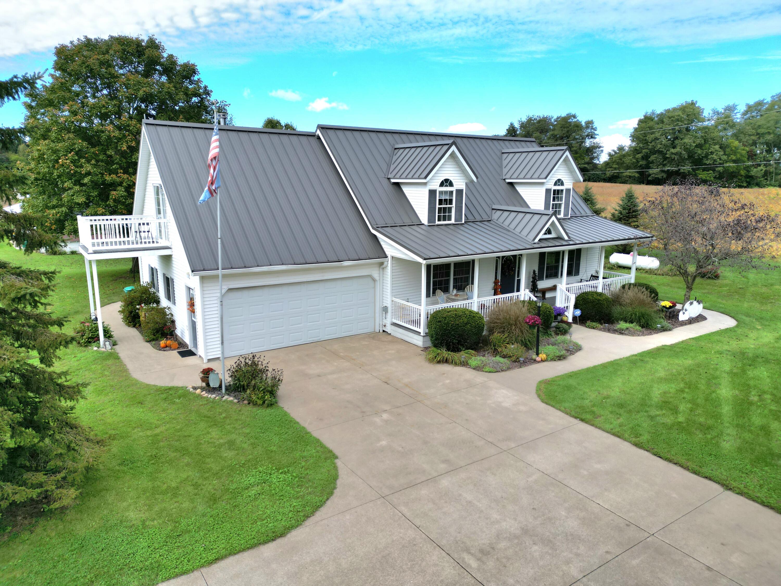63010 Youngs Prairie Road Constantine, MI 49042 - Photo 37 of 40 dji_fly_20261002_134406_948_179096335897