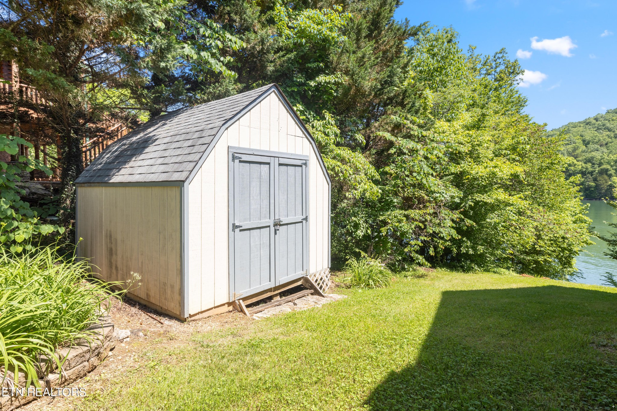 573 East Norris Point Road La Follette, TN 37766 - Photo 47 of 59 Gallery Image 47