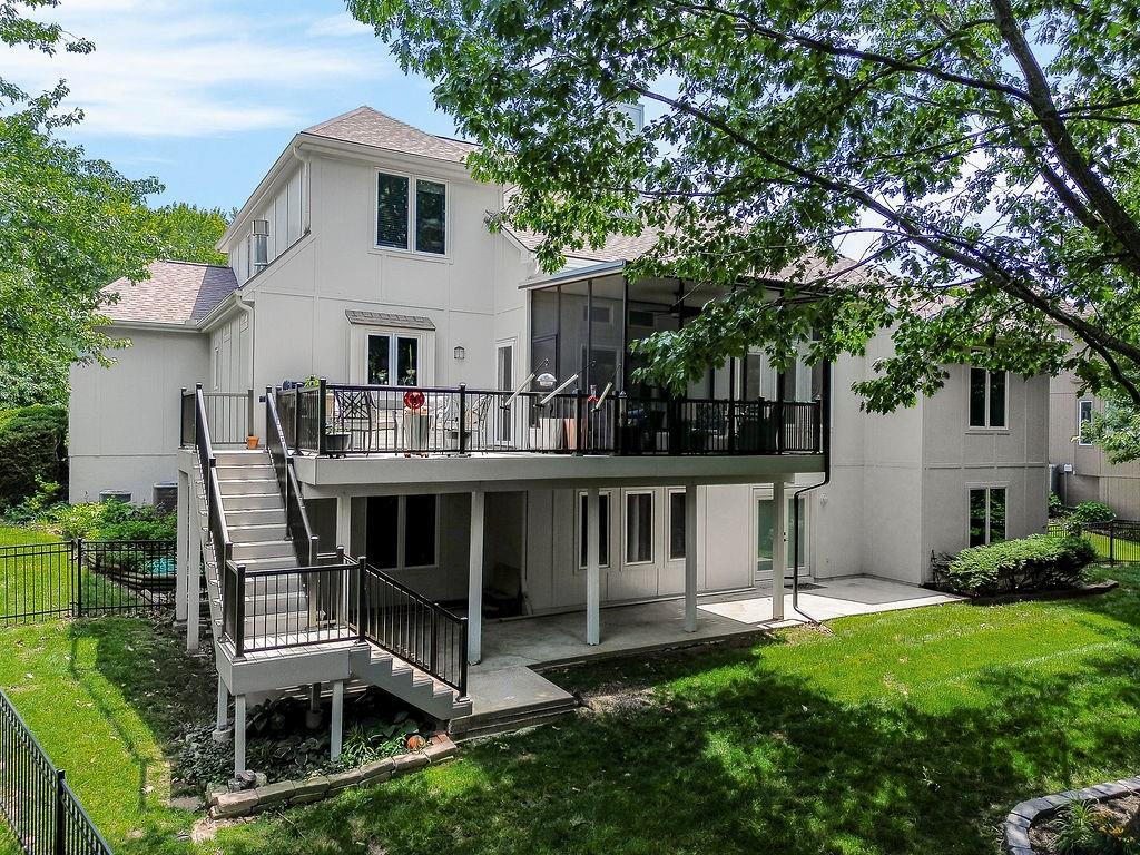 808 Southwest Springwater Lane Lee's Summit, MO 64081 - Photo 15 of 20