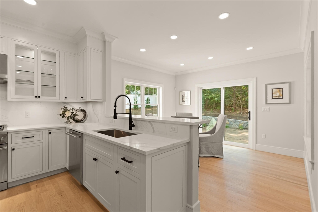 21 Columbus Street Lexington, MA 02421 - Photo 7 of 42