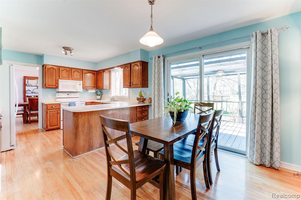 731 Dunedin Drive Rochester Hills, MI 48309 - Photo 13 of 44