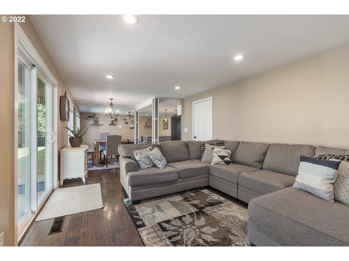 21249 Southwest Rock Road Aloha, OR 97003 - Photo 13 of 28 Gallery Image 13