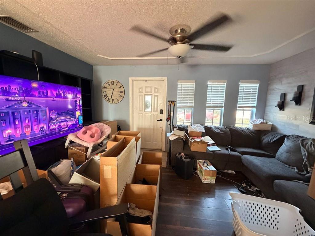 108 Inwood Circle Brandon, FL 33510 - Photo 3 of 10