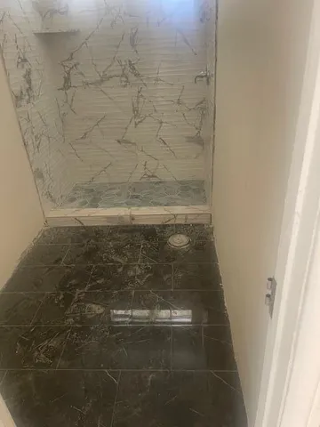 a view of empty room with window