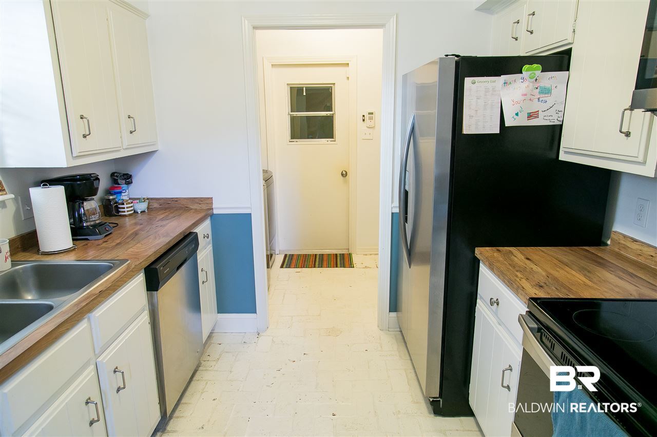 6437 Cedar Bend Court, Unit B Mobile, AL 36608 - Photo 6 of 35