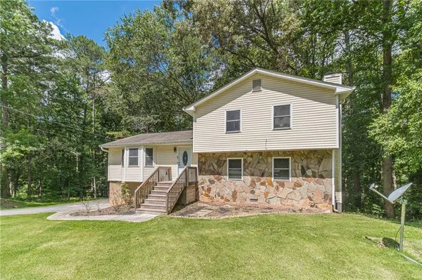 $309,900 | 2645 Holly Berry Trail Southwest, Snellville, GA 30039