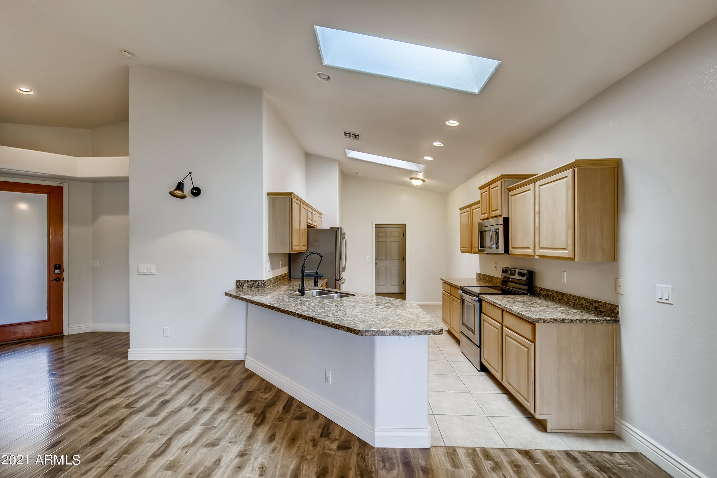3240 East Fremont Road Phoenix, AZ 85042 - Photo 11 of 33 23 Kitchen