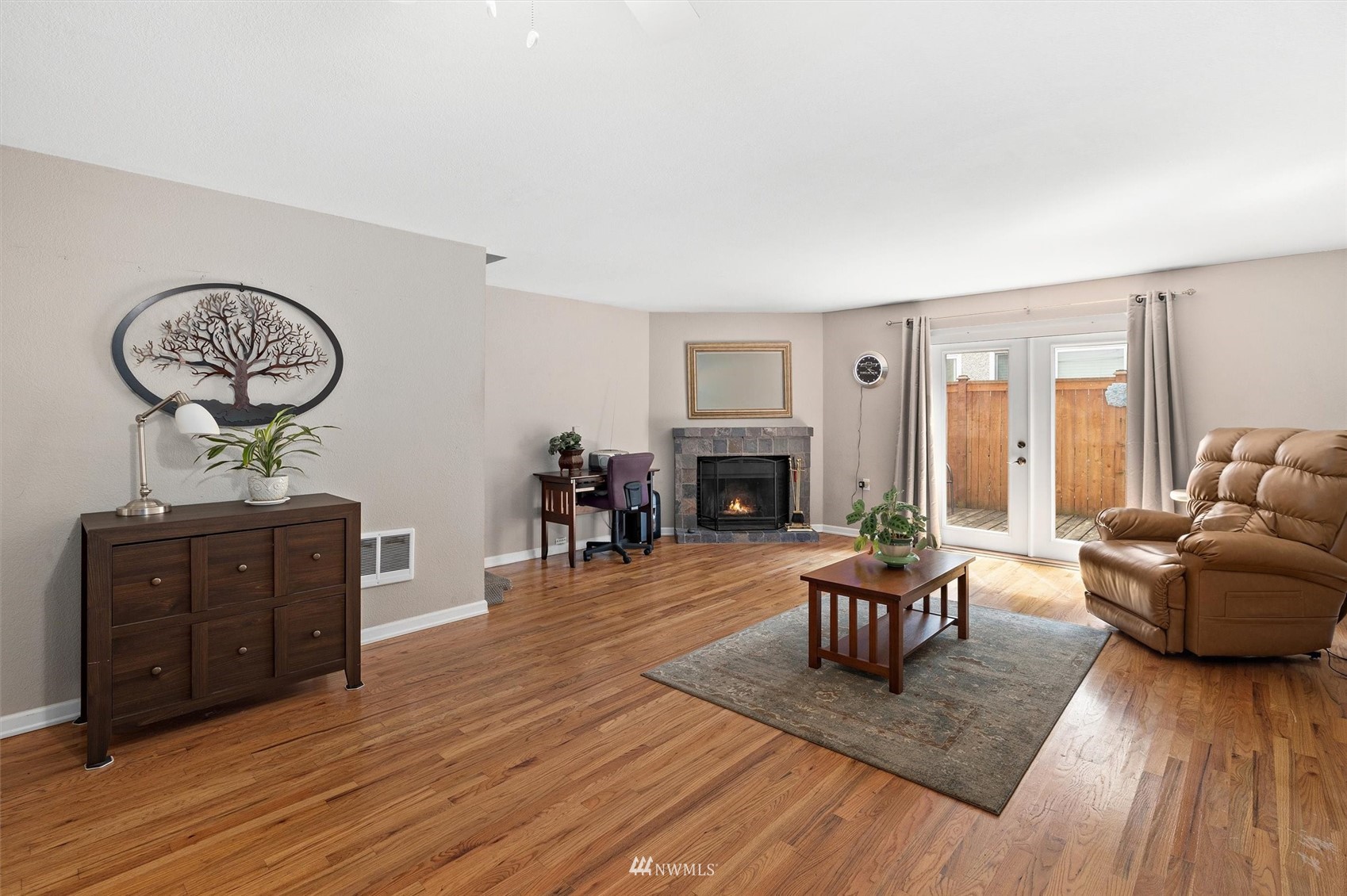 7740 196th Street Southwest, Unit 12 Edmonds, WA 98026 - Photo 11 of 28 Gallery Image 11
