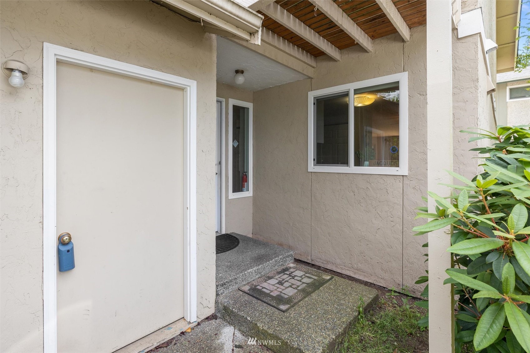 7740 196th Street Southwest, Unit 12 Edmonds, WA 98026 - Photo 3 of 28 Gallery Image 3