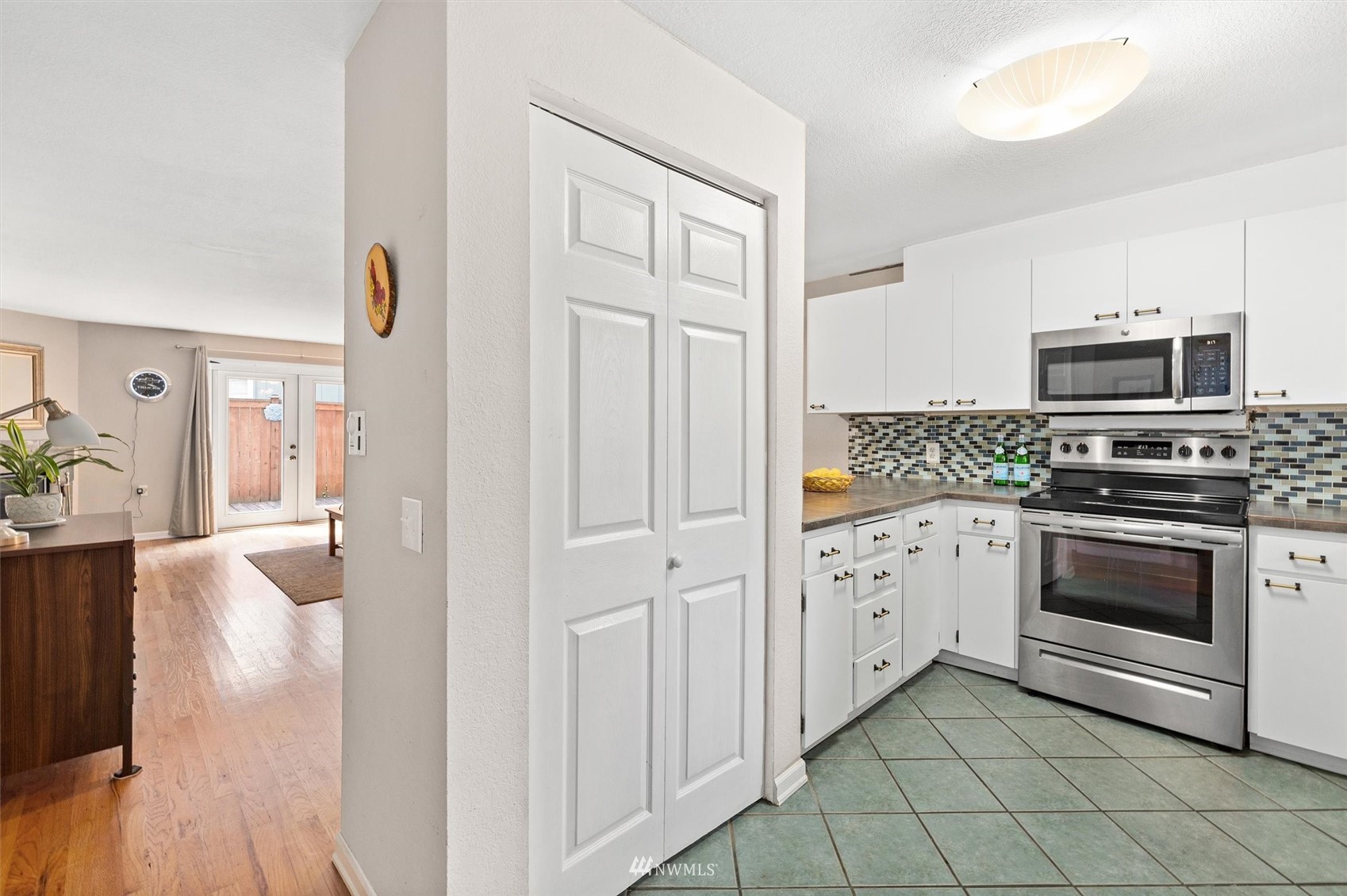 7740 196th Street Southwest, Unit 12 Edmonds, WA 98026 - Photo 6 of 28 Gallery Image 6