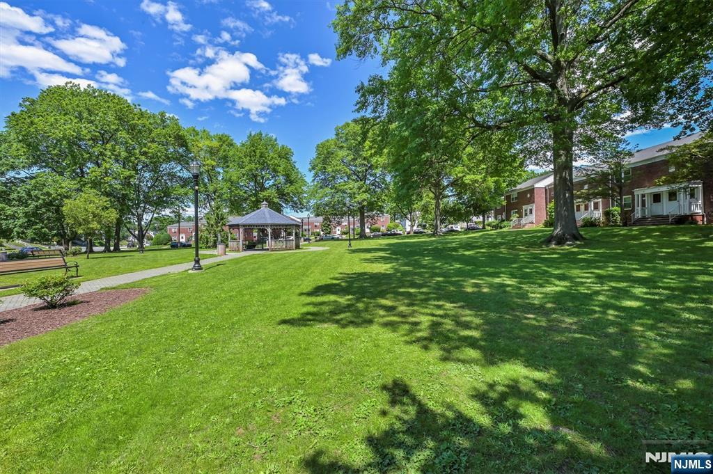 461 Heath Place, Unit 23 Hackensack, NJ 07601 - Photo 27 of 28