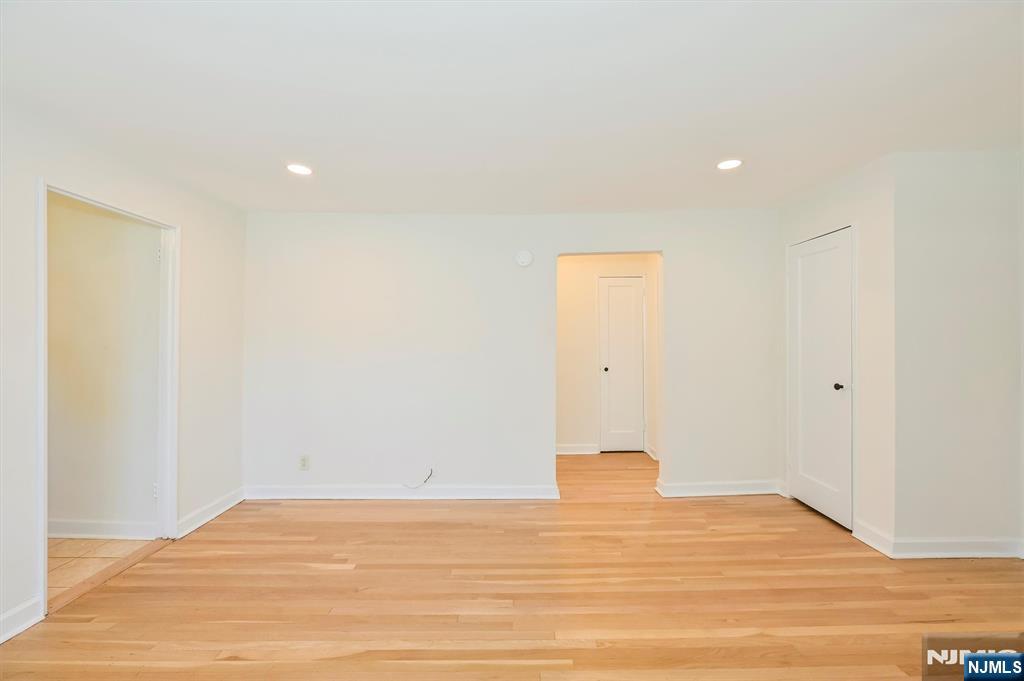 461 Heath Place, Unit 23 Hackensack, NJ 07601 - Photo 8 of 28