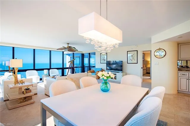 $3,588,000 | 4751 Gulf Shore Boulevard North, Unit PH8, Naples, FL 34103
