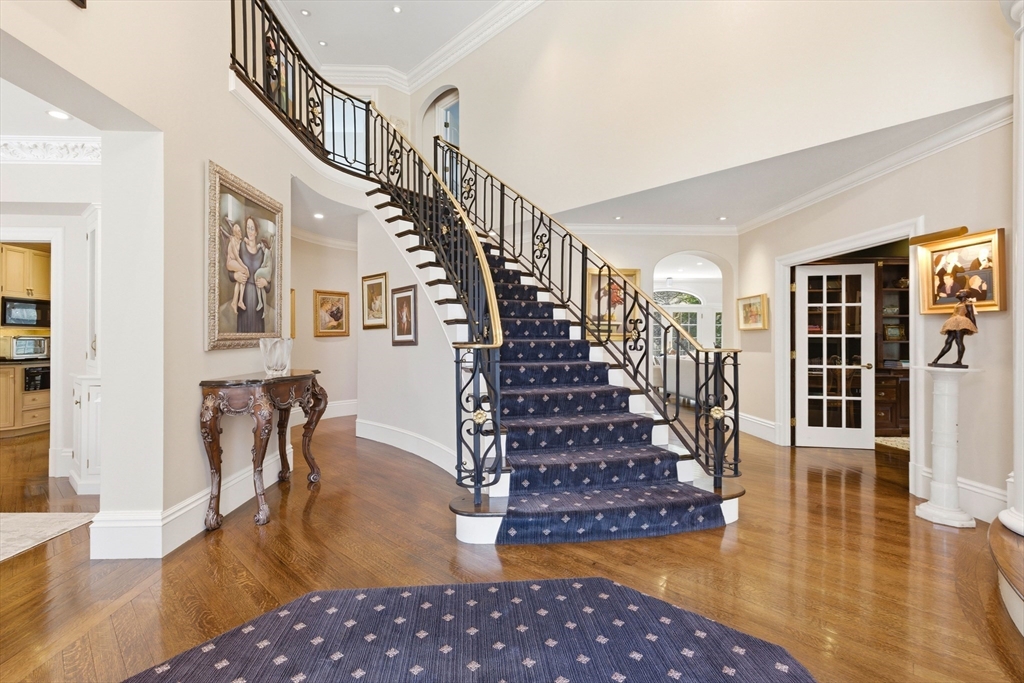 98 Bridle Trail Road Needham, MA 02492 - Photo 5 of 37