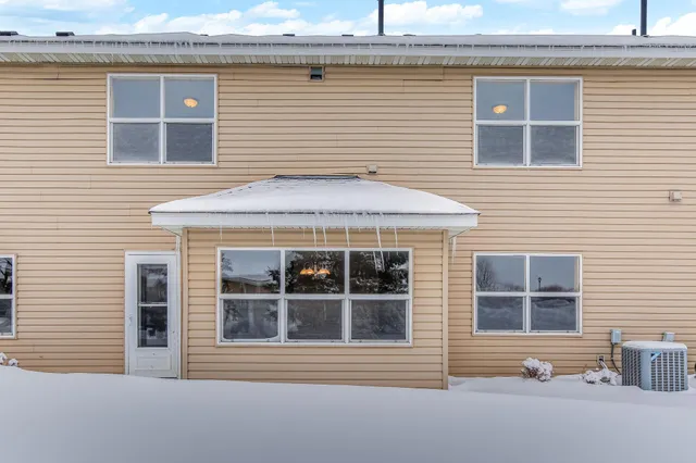 $200,000 | 10385 64th Street Northeast, Albertville, MN 55301