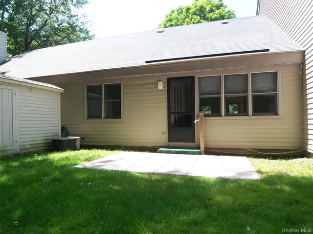 $2,600 | 180 Heritage, Unit E, Somers, NY 10589