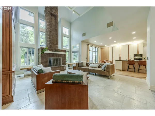 $1,700,000 | 1564 Regency Drive, Eugene, OR 97401