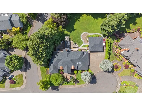 $1,700,000 | 1564 Regency Drive, Eugene, OR 97401