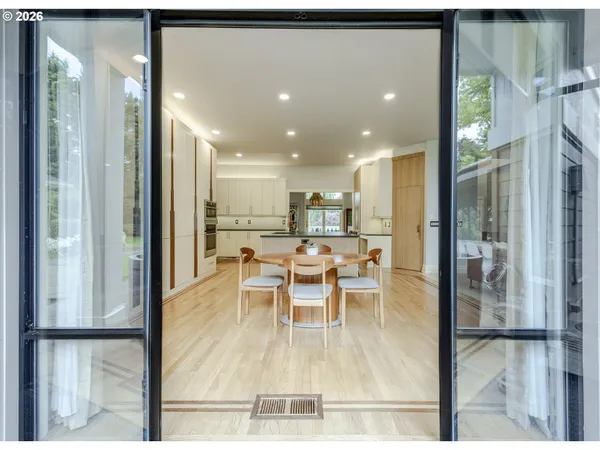 $1,700,000 | 1564 Regency Drive, Eugene, OR 97401