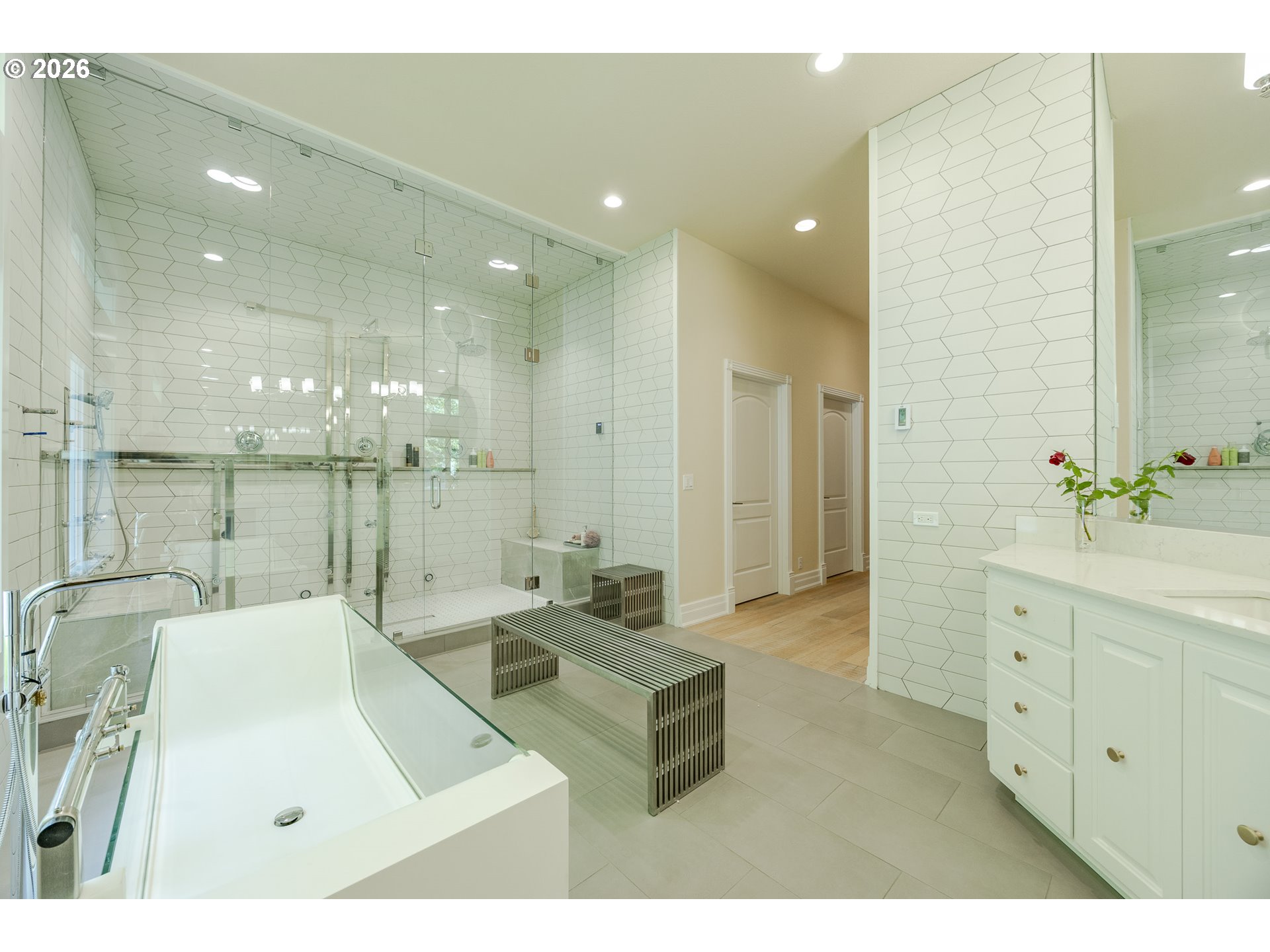 1564 Regency Drive Eugene, OR 97401 - Photo 33 of 48