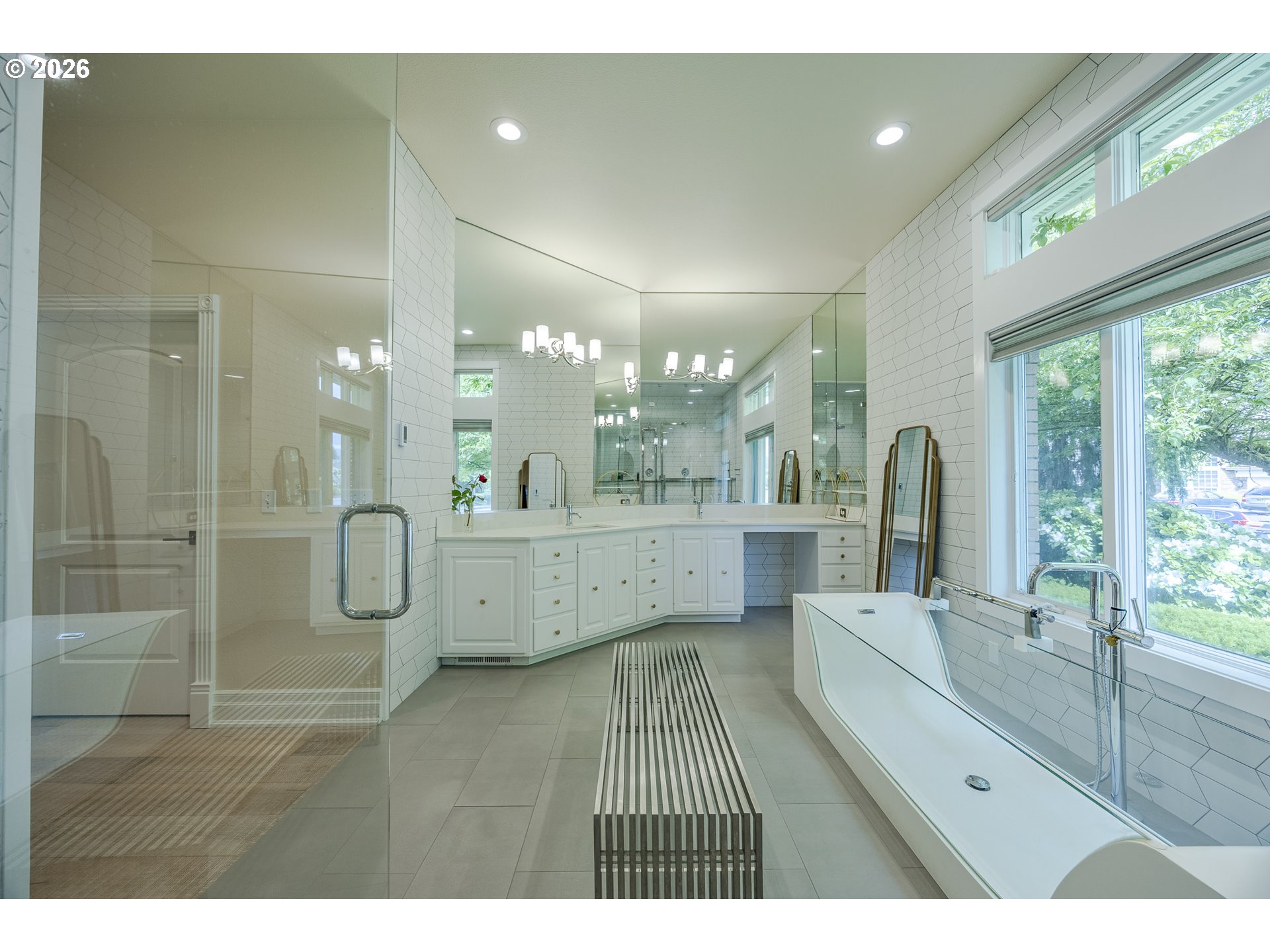 1564 Regency Drive Eugene, OR 97401 - Photo 34 of 48