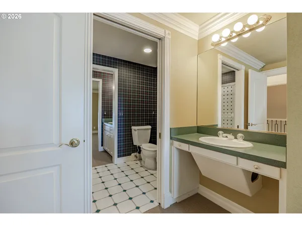 $1,700,000 | 1564 Regency Drive, Eugene, OR 97401