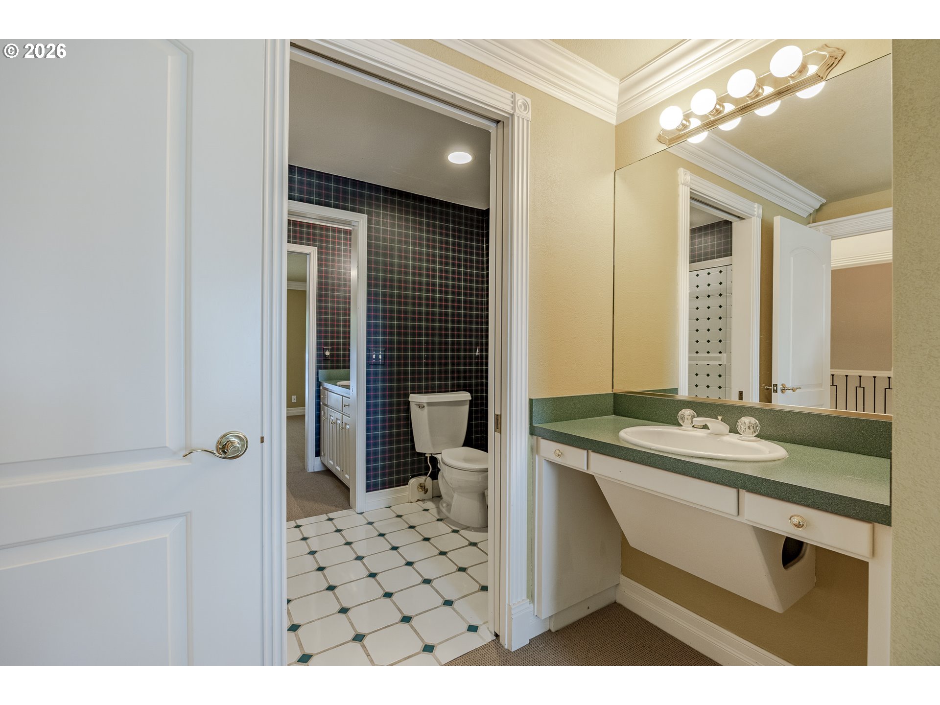 1564 Regency Drive Eugene, OR 97401 - Photo 39 of 48