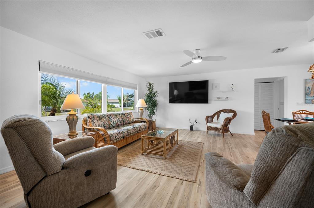 155 Caddy Road Rotonda West, FL 33947 - Photo 8 of 43 Gallery Image 8