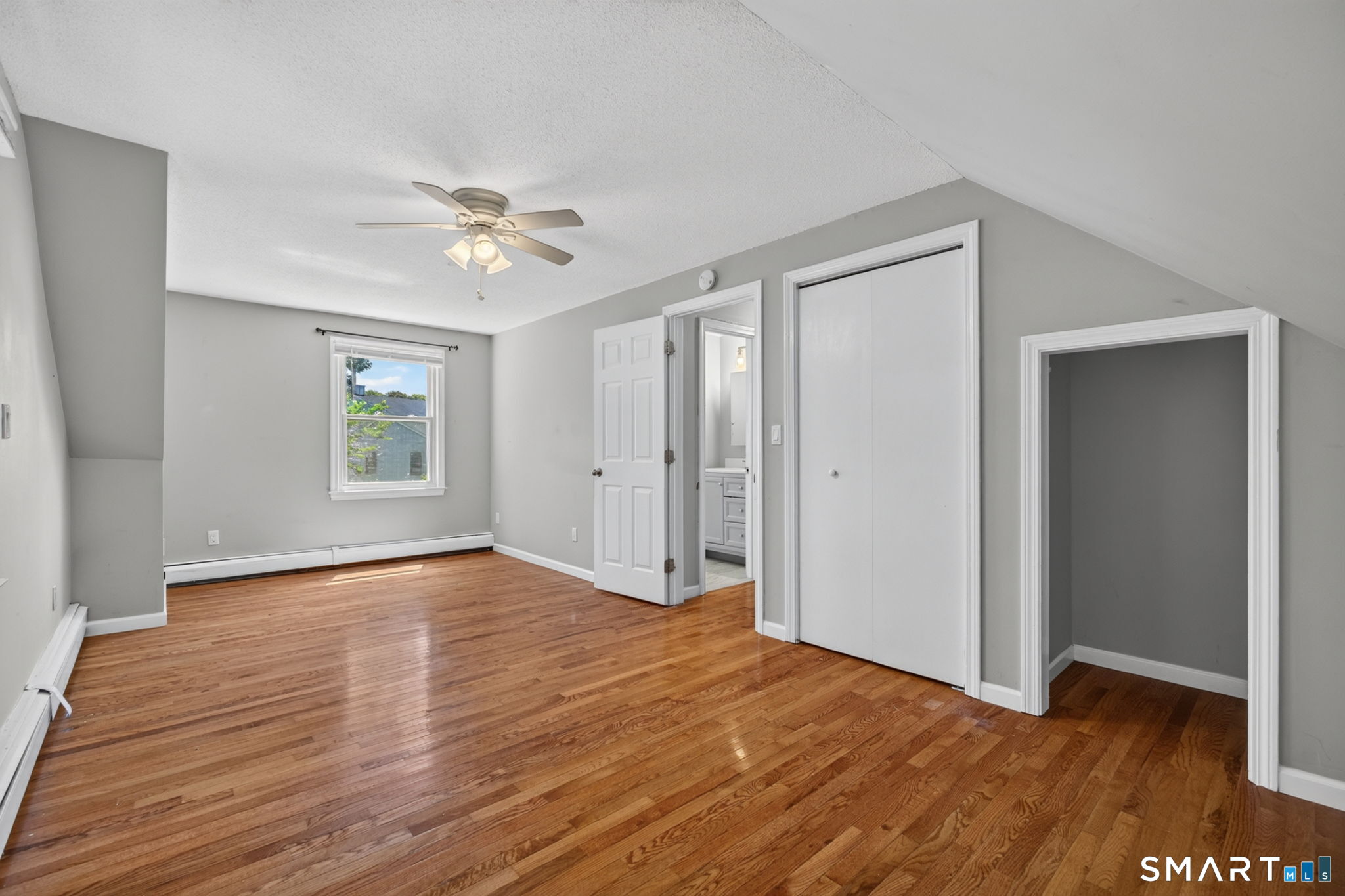224 Anns Farm Road Hamden, CT 06518 - Photo 21 of 40 Upper level bedroom #2