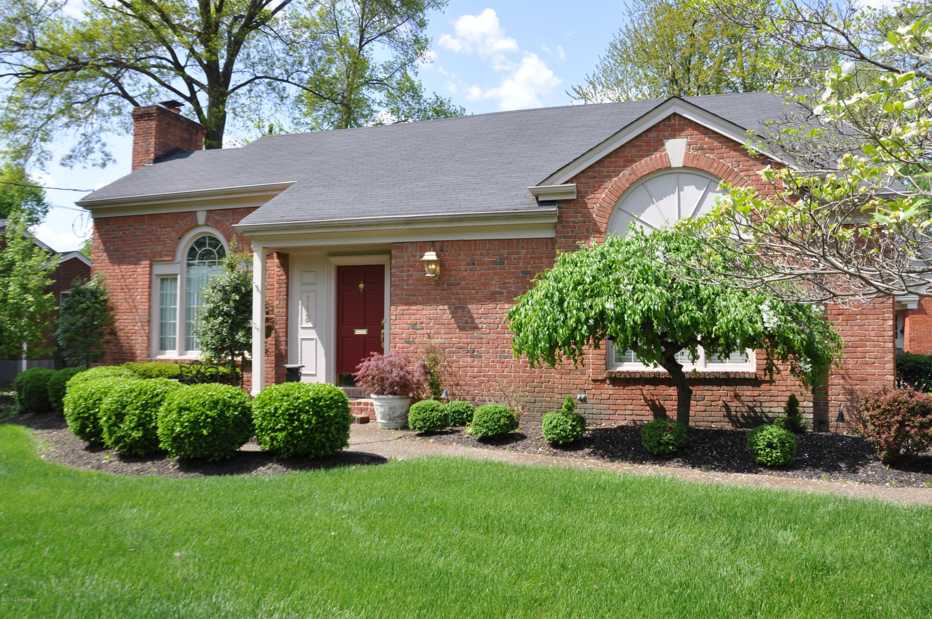 112 A Wood Road Louisville, KY 40222 - Photo 2 of 31 DSC_0185