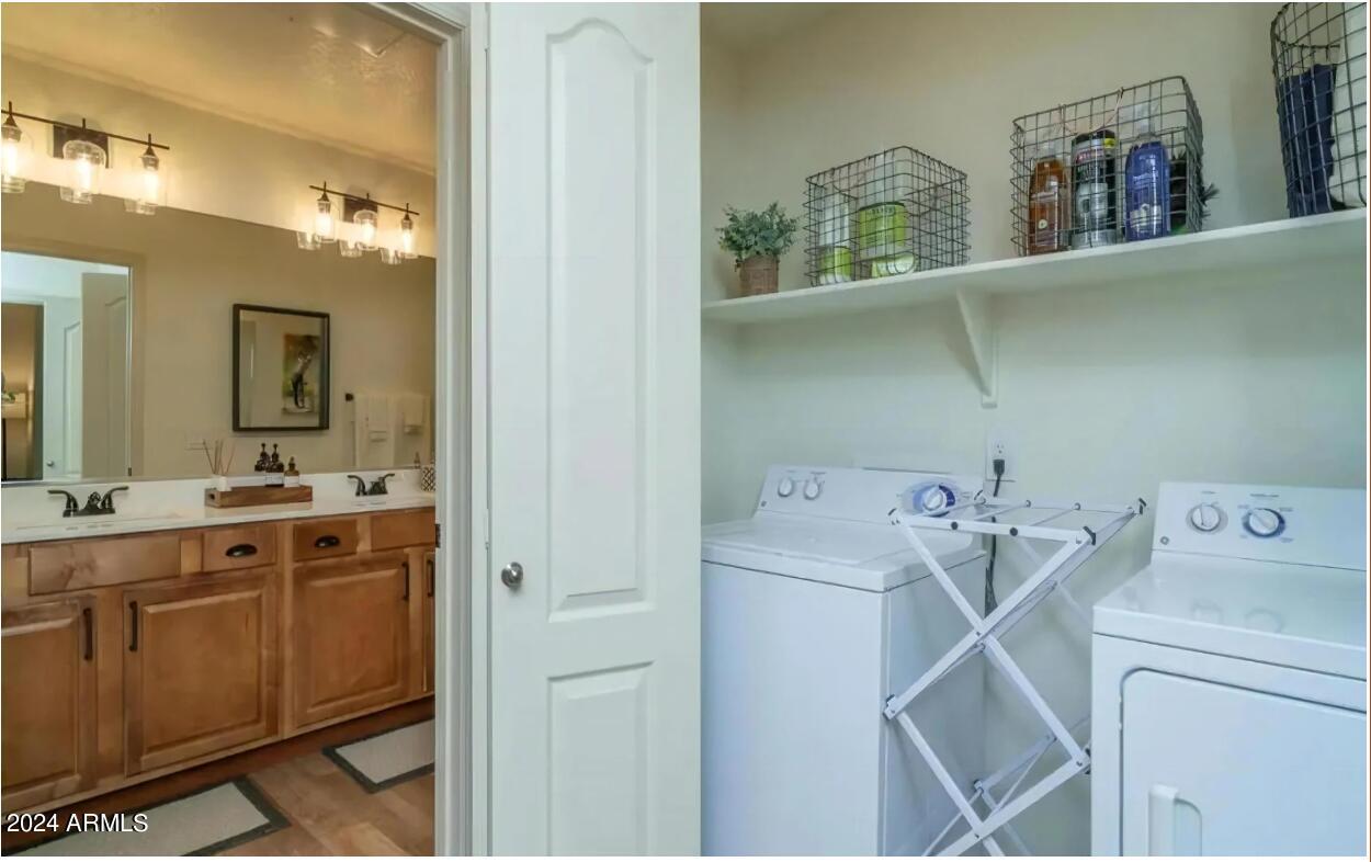 9393 East Palo Brea Bend, Unit C1 Scottsdale, AZ 85255 - Photo 8 of 18 Laundry