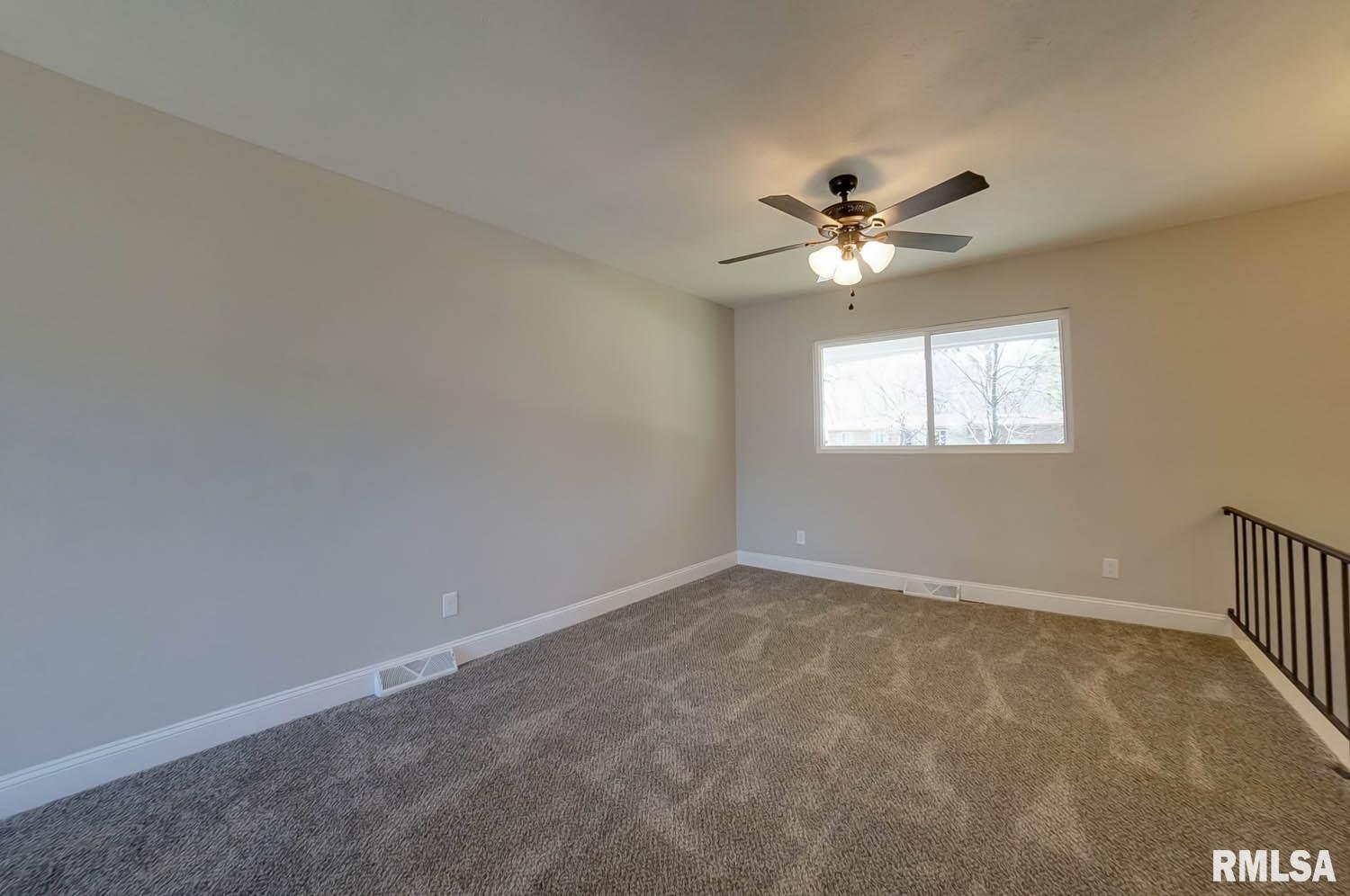 520 Sattley Street Rochester, IL 62563 - Photo 11 of 47