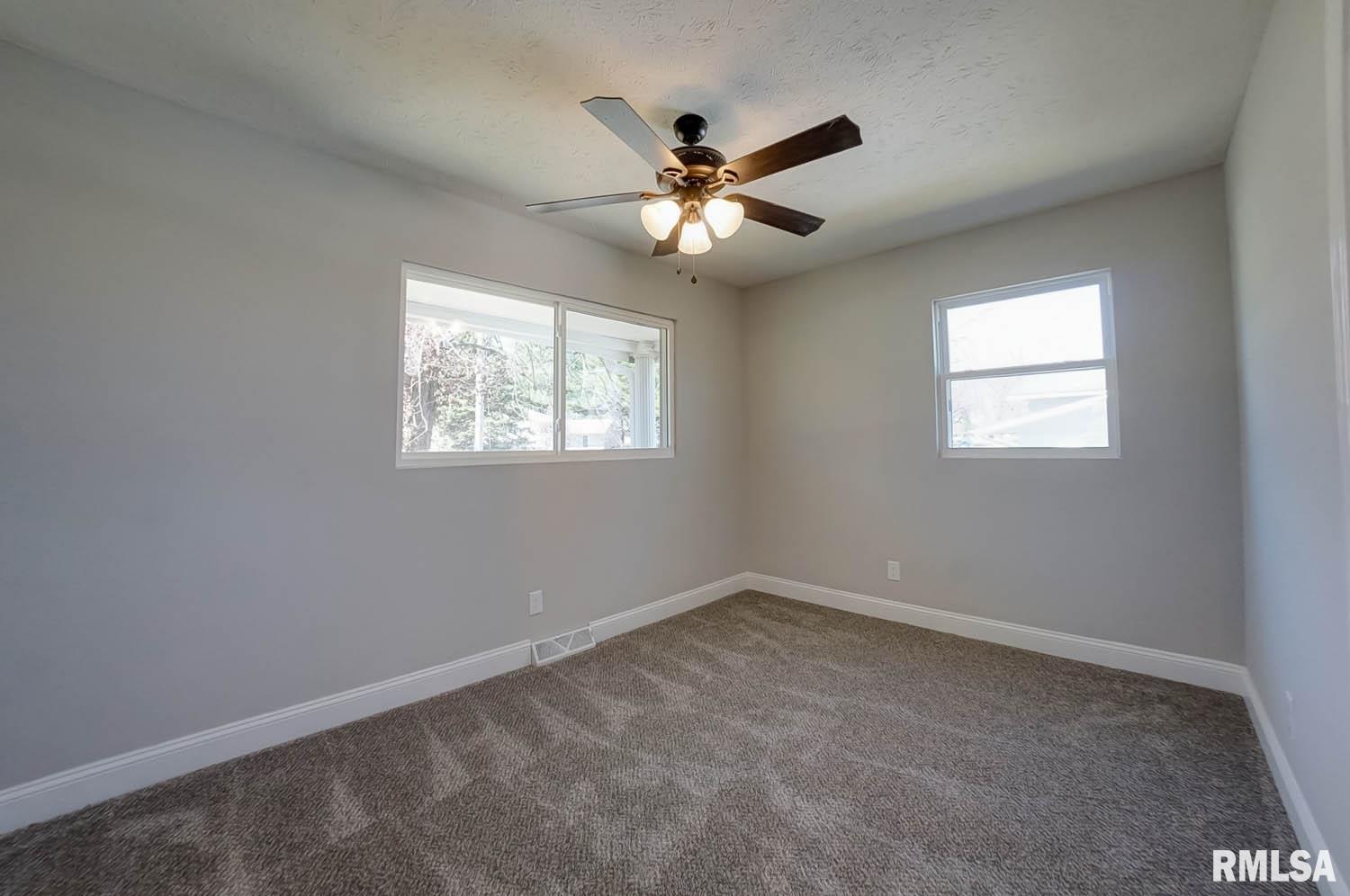 520 Sattley Street Rochester, IL 62563 - Photo 25 of 47