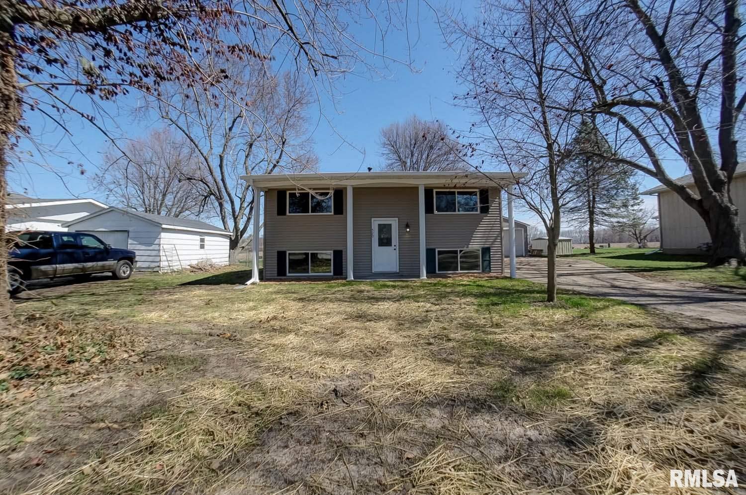 520 Sattley Street Rochester, IL 62563 - Photo 3 of 47