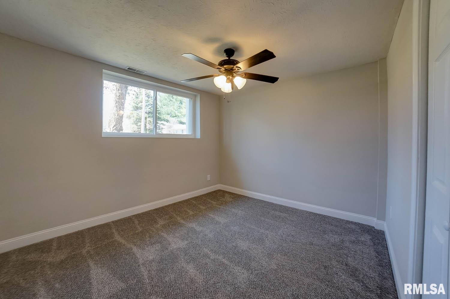 520 Sattley Street Rochester, IL 62563 - Photo 35 of 47