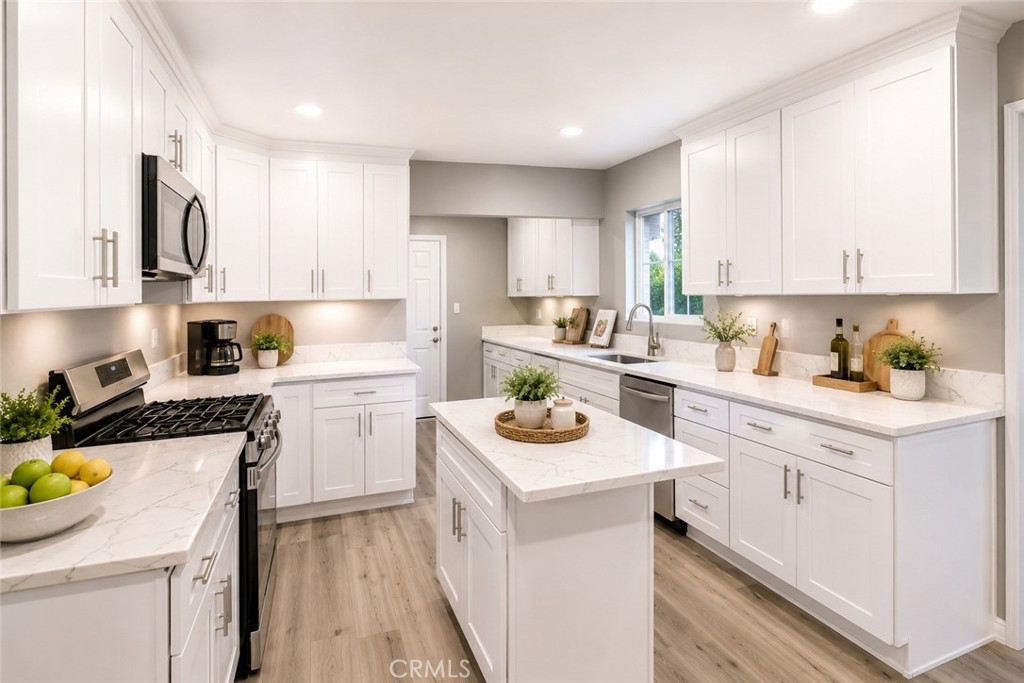 2255 Fig Street Simi Valley, CA 93063 - Photo 2 of 22