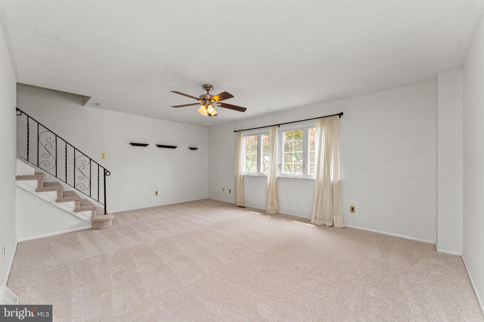 335 Leroy Street Philadelphia, PA 19128 - Photo 4 of 39