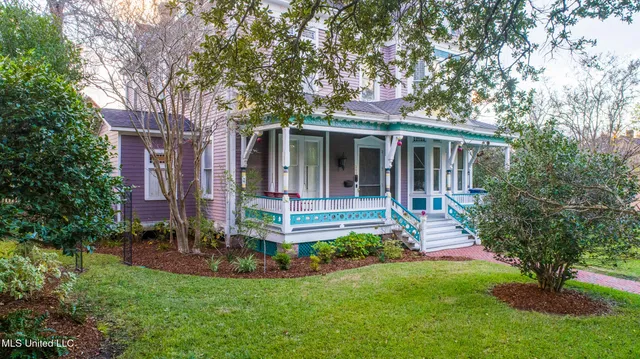 $339,000 | 200 St Charles Avenue, Natchez, MS 39120