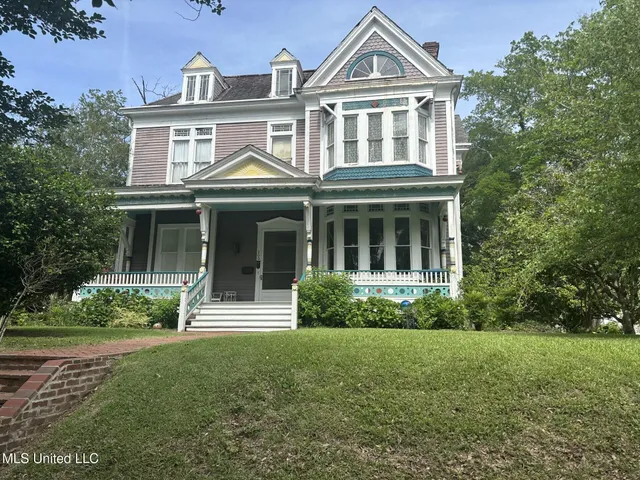 $339,000 | 200 St Charles Avenue, Natchez, MS 39120