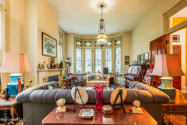 $339,000 | 200 St Charles Avenue, Natchez, MS 39120