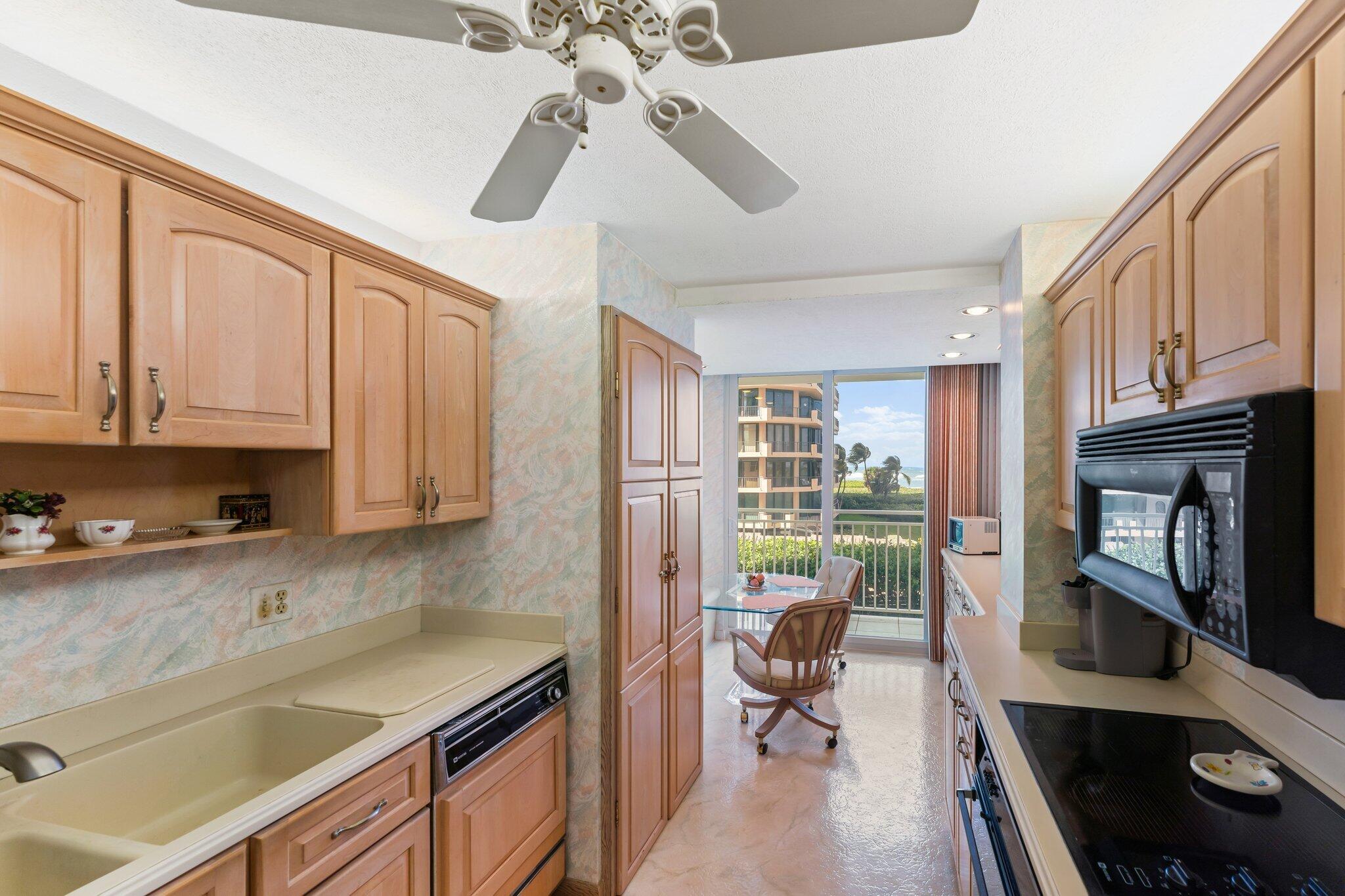 500 Ocean Drive, Unit E3C Juno Beach, FL 33408 - Photo 13 of 39 031-500OceanDr-JunoBeach-FL-SMALL