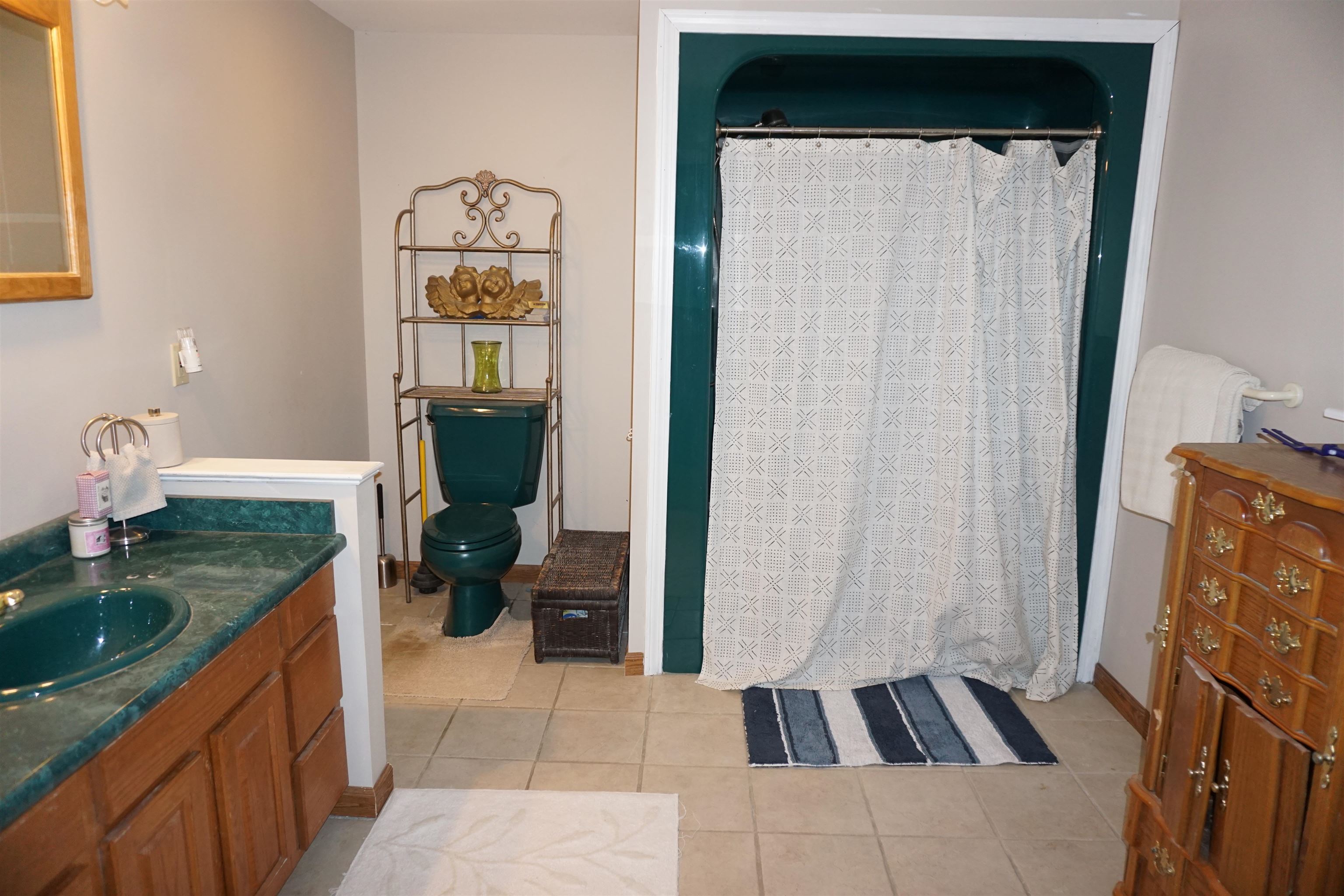 10 Hemlock Drive Weare, NH 03281 - Photo 18 of 34