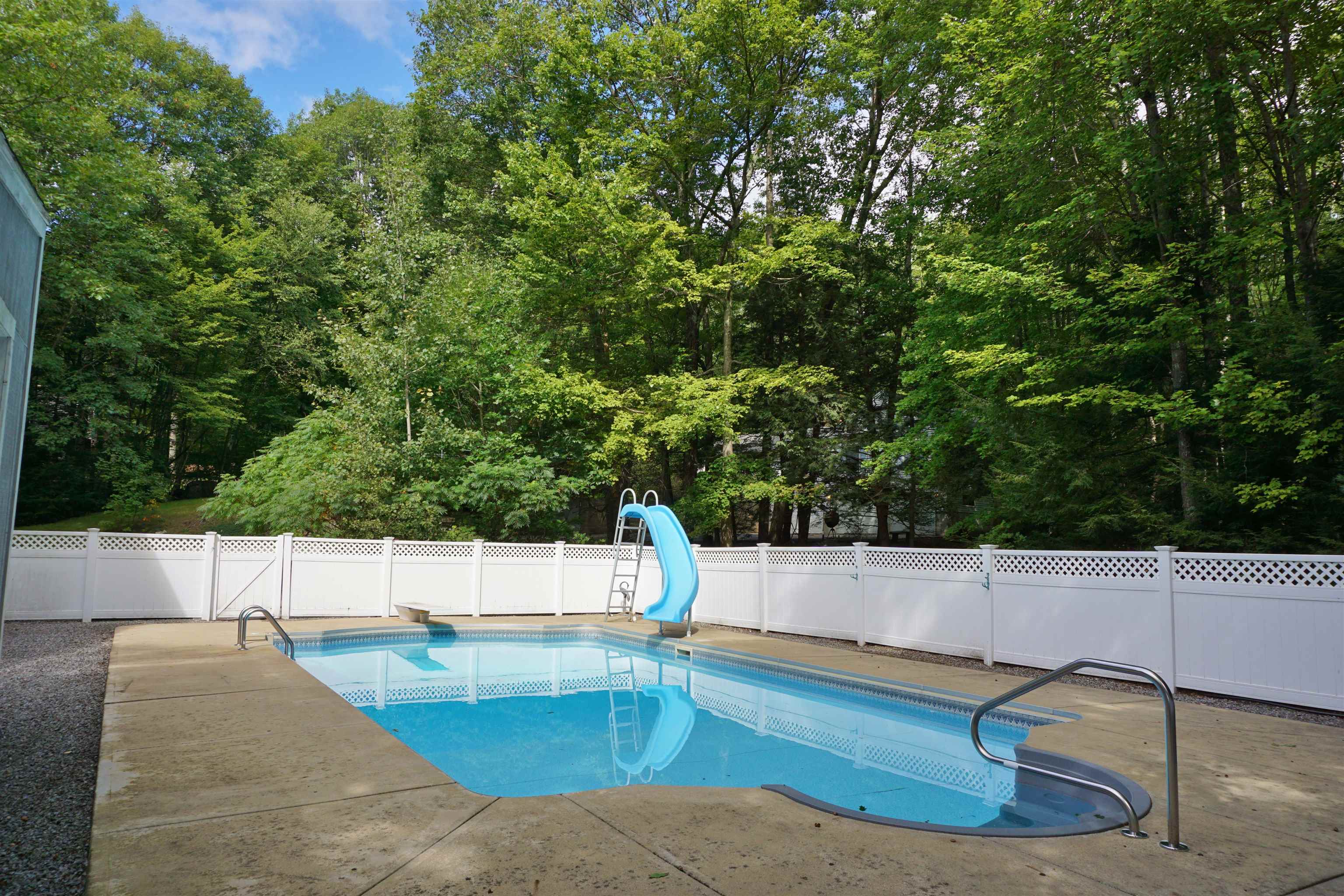 10 Hemlock Drive Weare, NH 03281 - Photo 33 of 34