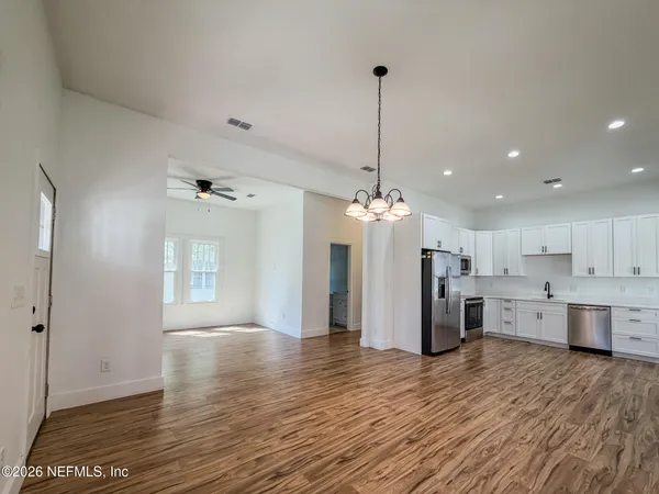 $2,195 | 2589 Post Street, Jacksonville, FL 32204