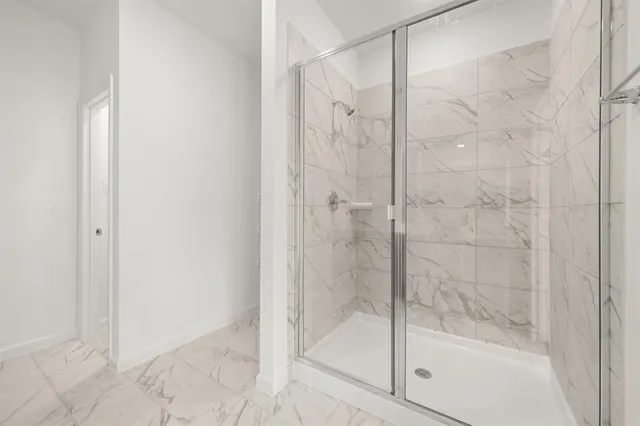 $324,990 | 110 Honey Bee Drive, Cleburne, TX 76031